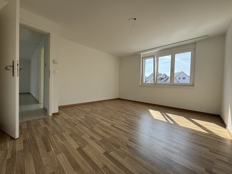 GEMÜTLICHE 4.5 ZIMMER-WOHNUNG IN BUBENDORF (4)