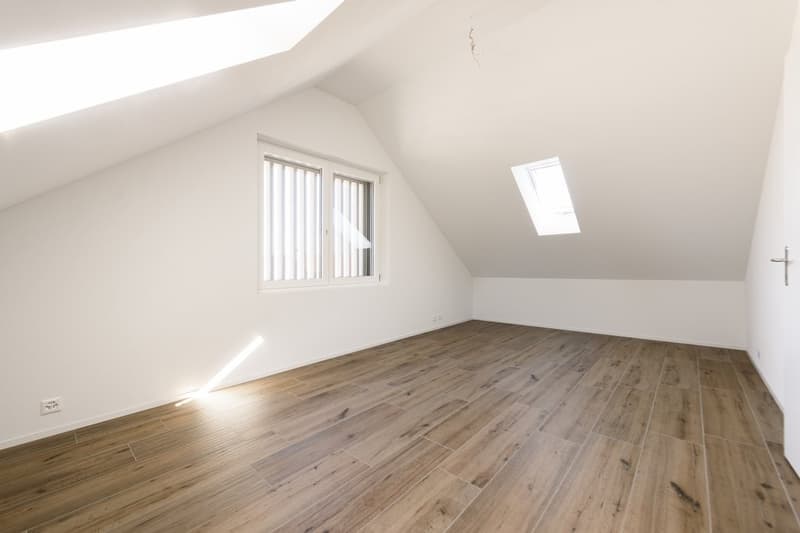 MODERNE UND GROSSZÜGIGE MAISONETTE WOHNUNG (8)