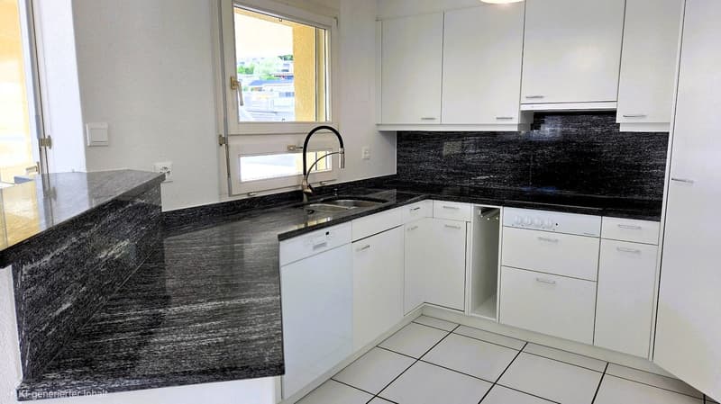 Moderne 4½-Zimmer-Attikawohnung mit umlaufender Terrasse und Weitsicht in Tuggen (5)