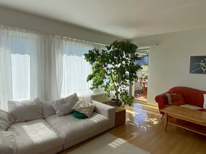 Helle 5-Zimmer-Wohnung mit Seeblick in Thalwil (4)