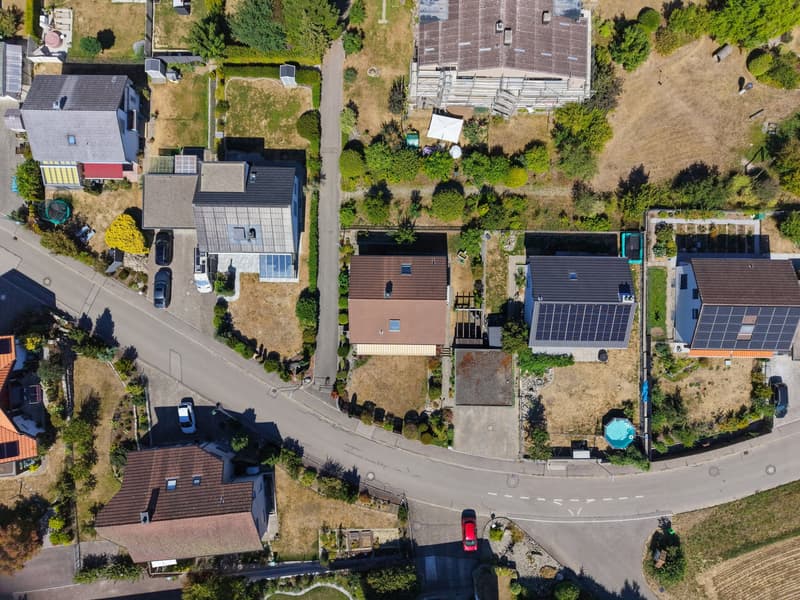 6.5-Zimmer-Einfamilienhaus an ruhiger Lage mit idealem Sonnenverlauf (3)