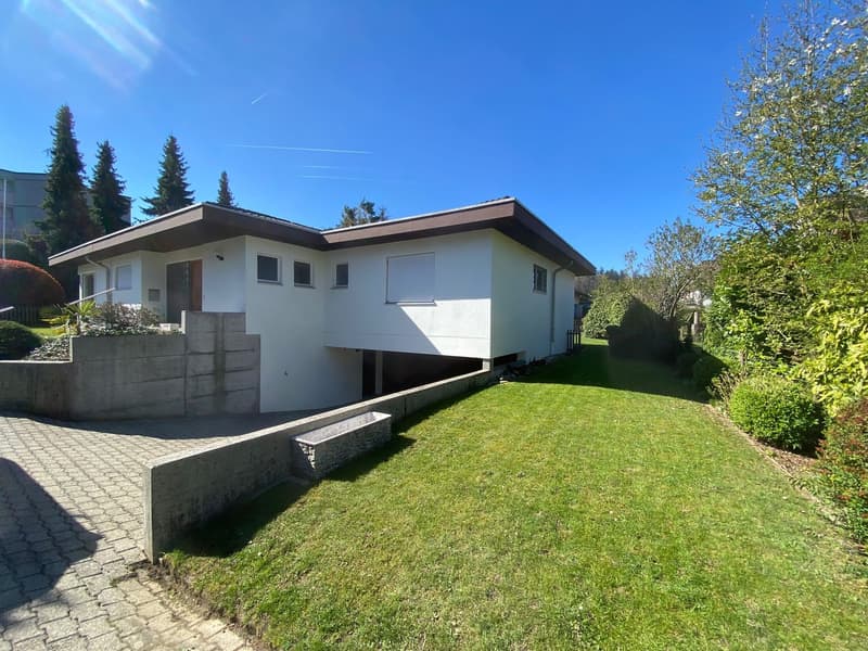 Exklusives 7.5-Zimmer-Haus mit grosser Gartenanlage und Doppelgarage (6)