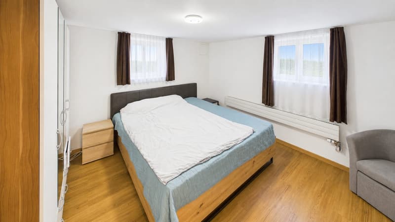 2 Häuser mit 8-Zimmer und grosser Terrasse in Kollbrunn zu verkaufen (10)