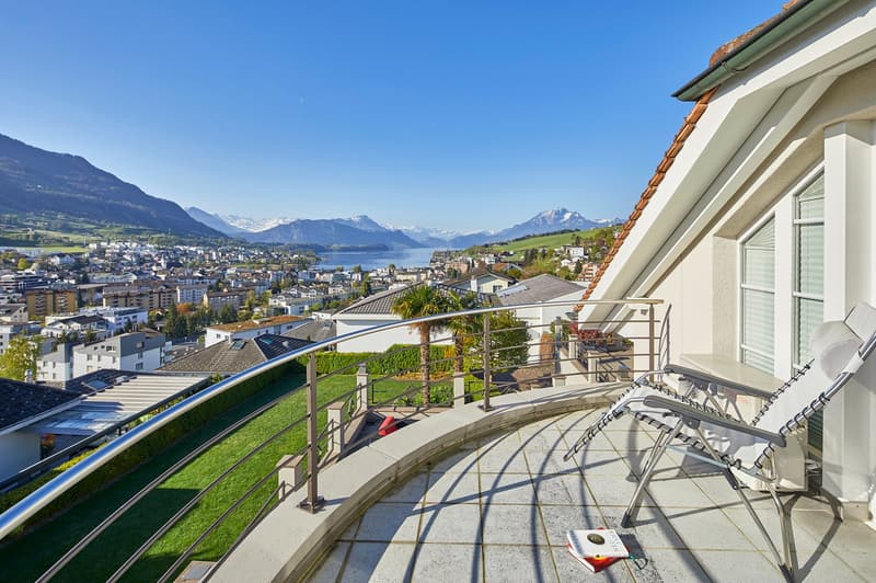 Viel Platz für die ganze Familie mit Sicht auf See und Berge (7)