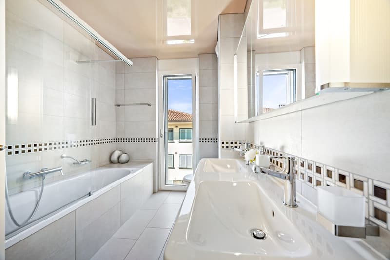 Duplex-attique d'exception avec vue panoramique sur le Léman (12)