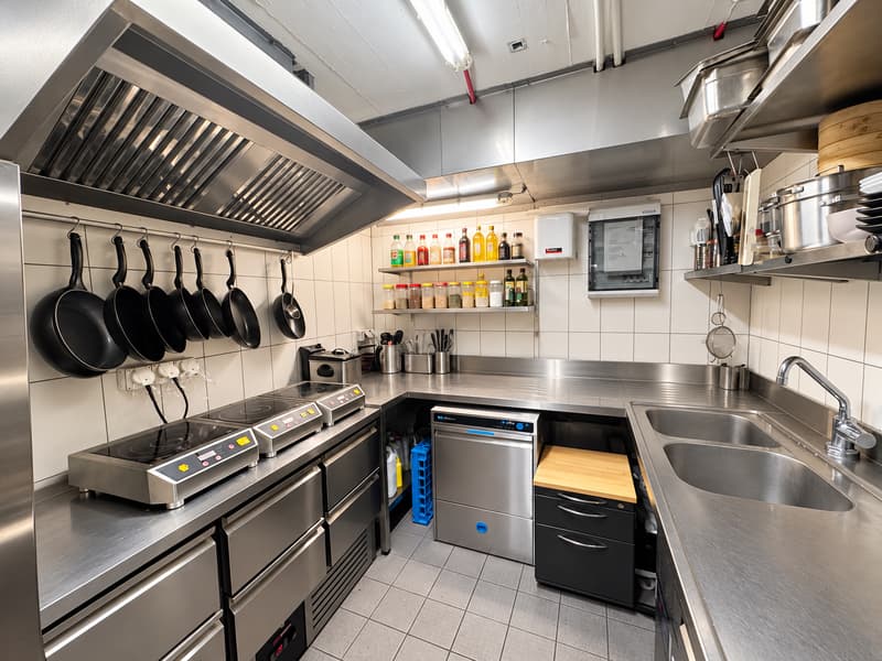 Restaurant mit Küche, Bar und Terrasse in Burgdorf zu vermieten (5)