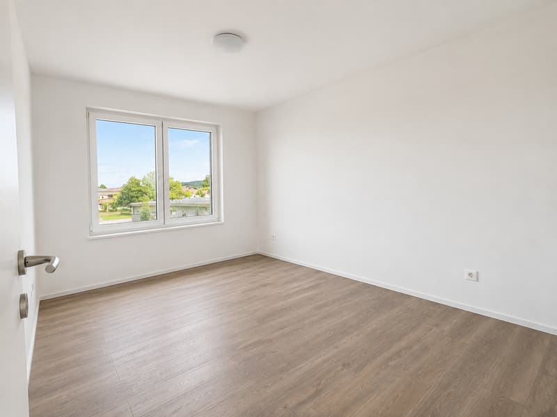 Moderne 4.5-Zimmer-Wohnung im Erdgeschoss in Müntschemier – ab sofort verfügbar (5)