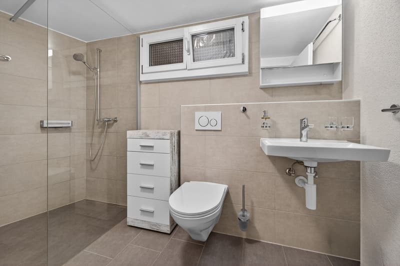 Charmante 2.5-Zimmer-Wohnung im historischen Städtchen Erlach (4)