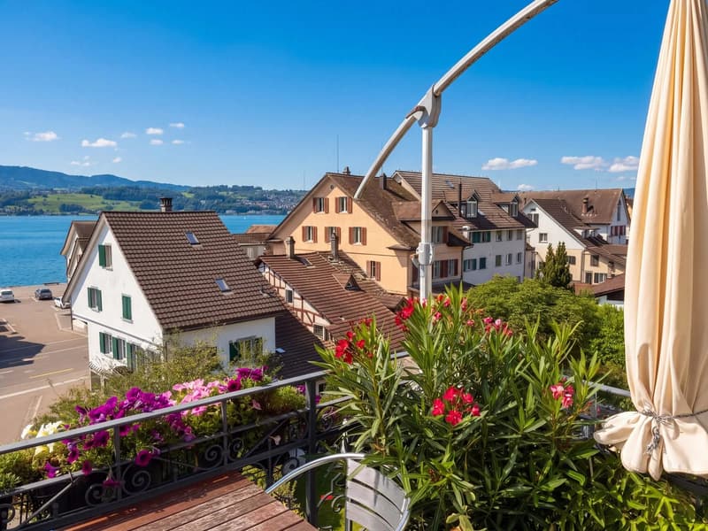 4.5-Zimmer-Maisonette mit Seesicht in Stäfa (3)