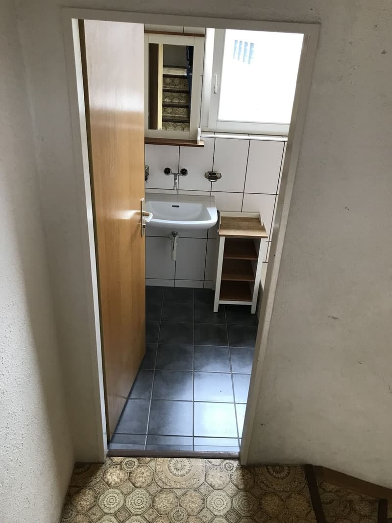 1 ZIMMERWOHNUNG MIT SEP. BAD - IDEAL FÜR WOCHENAUFENTHALTER (10)