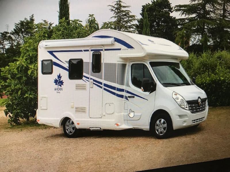 AUSSENABSTELLPLÄTZE FÜR WOHNWAGEN, WOHNMOBILE & ANHÄNGER - VILLMERGEN (1)
