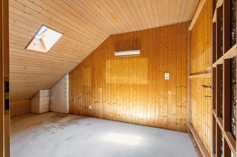 Grosszügige 4-Zimmer-Wohnung mit zwei Balkonen und Weitblick ins Grüne (9)