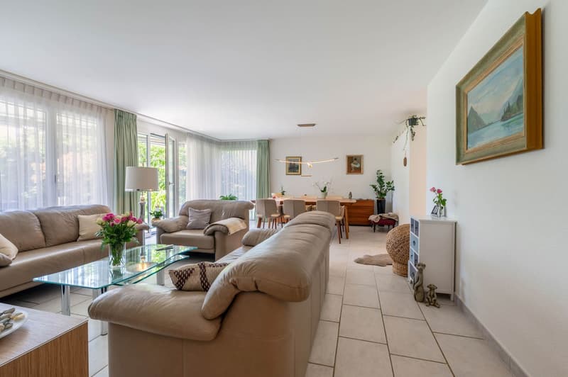 Wohnen wie im Einfamilienhaus – Gartenwohnung mit grossem Umschwung (7)