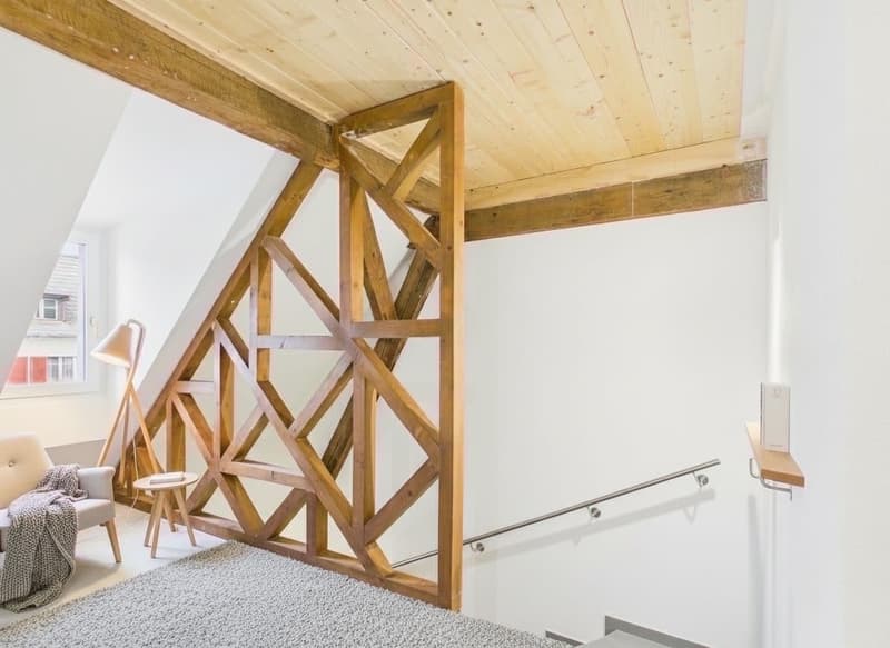 Grosszügige 4.5-Zimmer-Maisonette-Wohnung mit viel Charme (7)