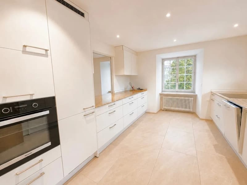 *RESERVIERT* Grosszügige 5.5-Zimmer-Maisonette - 177 m² Wohnfläche & zwei Balkone (2)