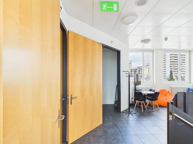 Sofort bezugsbereites Büro in Zürich-Oerlikon - möbliert, flexibel und zentral gelegen (7)