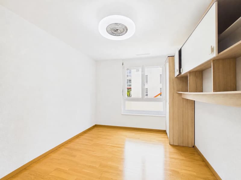 4.5-Zimmer-Gartenwohnung mit grosszügiger Terrasse in Oberglatt (6)