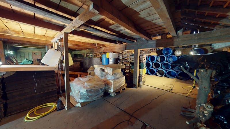 Gewerbeliegenschaft mit voll eingerichteter Brennerei und Ausbaupotenzial für eine grosszügige 5½-Zimmer-Wohnung (11)