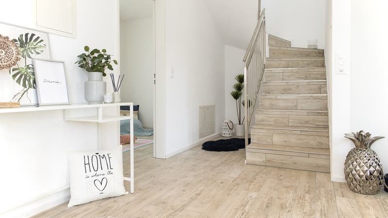 Schöne Maisonette-Wohnung mit Blick ins Grüne (8)