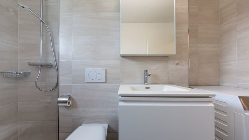 Modernes Studio Apartment mit Balkon zu vermieten (3)