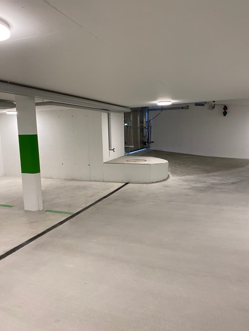 Keine Lust auf Kratzen? Parkplatz in Einstellhalle zu vermieten! (3)