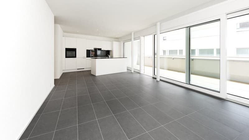 GROSSZÜGIG WOHNEN MIT GROSSEM BALKON (2)