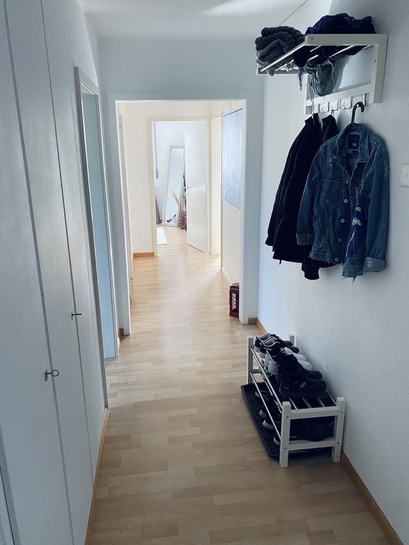 IHR NEUES ZUHAUSE AN PERFEKTER LAGE IN HINWIL (4)