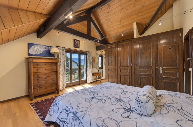 Villa de caractère dans un cadre verdoyant (13)