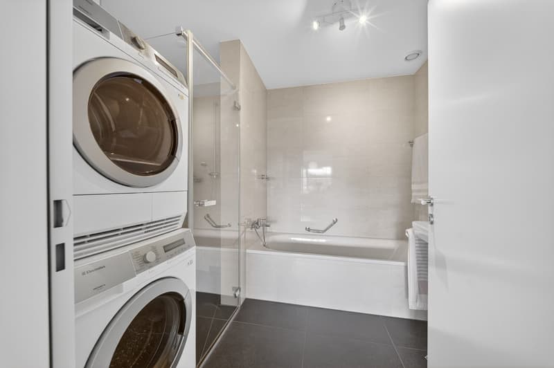 Moderne 2.5-Zimmer-Wohnung mit Balkon und Top-Ausstattung in Altendorf (13)