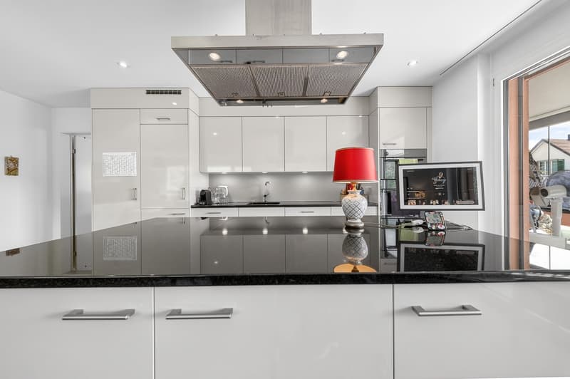 Moderne 2.5-Zimmer-Wohnung mit Balkon und Top-Ausstattung in Altendorf (4)