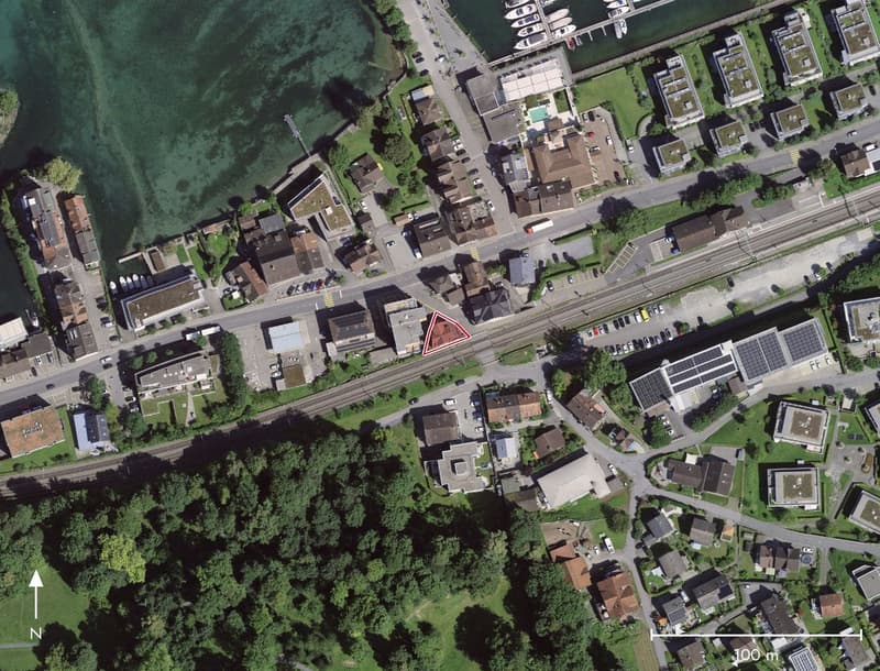 Staad zwischen Hauptstrasse und See