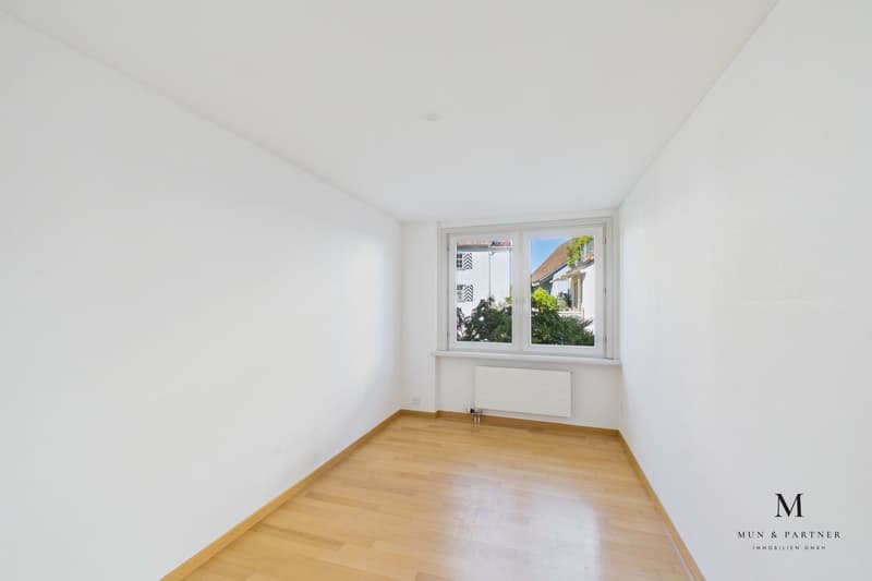 6.5 Zimmer Maisonette mit Seesicht, grosser Terasse und Garten (7)