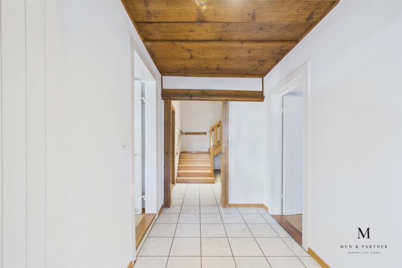 6.5 Zimmer Maisonette mit Seesicht, grosser Terasse und Garten (3)