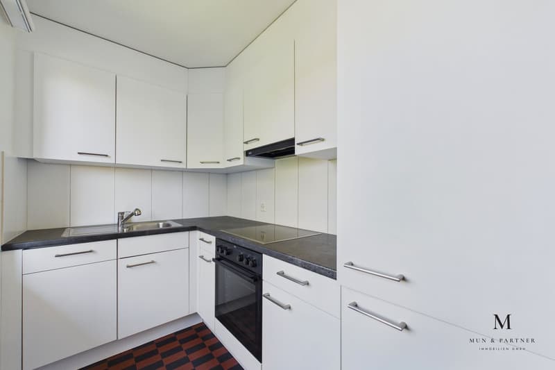 3.5 Zimmer Wohnung mit Lift, optionaler Garage und Seenähe (7)