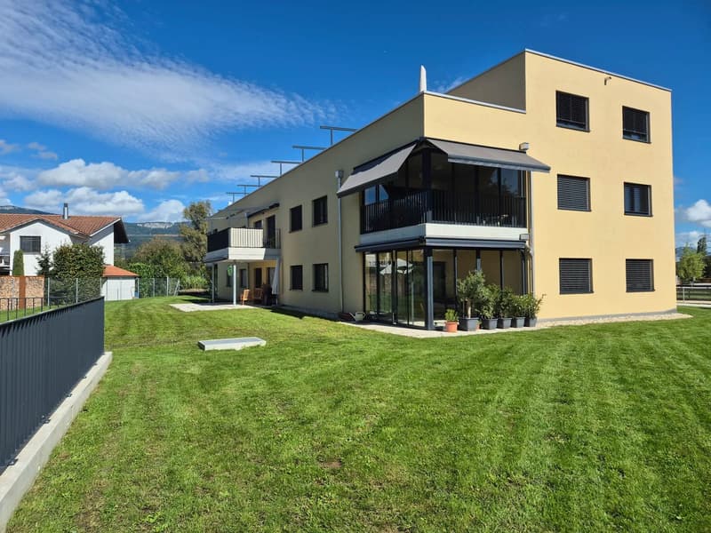 3.5-Zimmerattikawohnung mit Terrasse in Deitingen (1)