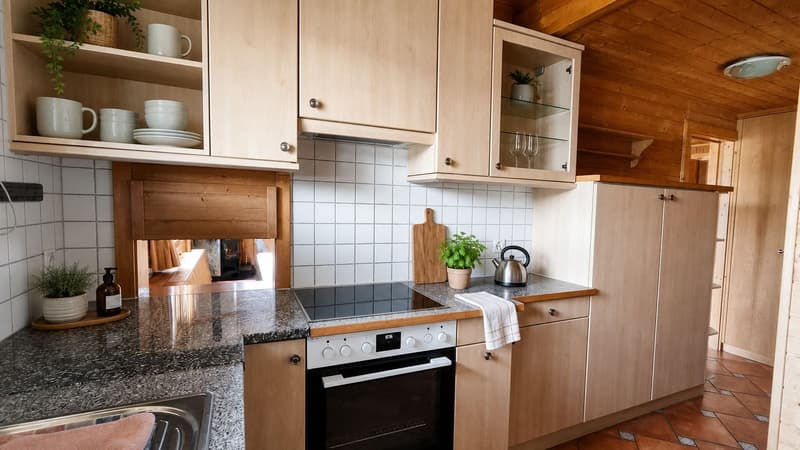 FERIENHAUS MIT SENSATIONELLER SEE- UND BERGSICHT (11)