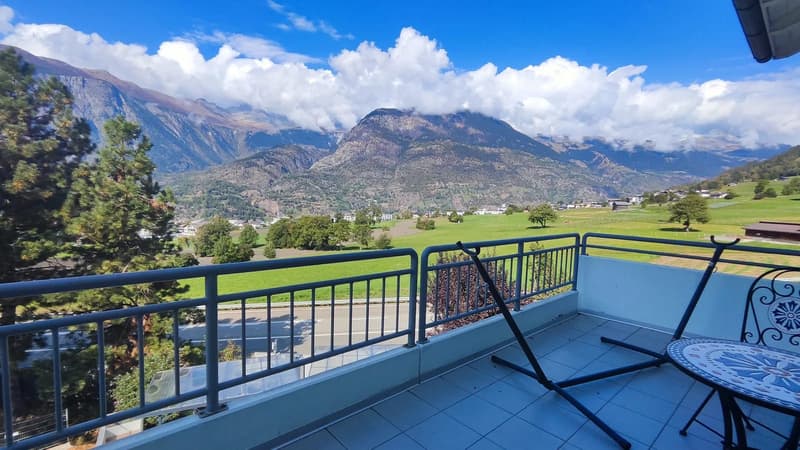 Grosszügige 5.5-Zimmer-Wohnung mit zwei Balkonen und Bergblick in Ried-Brig (1)
