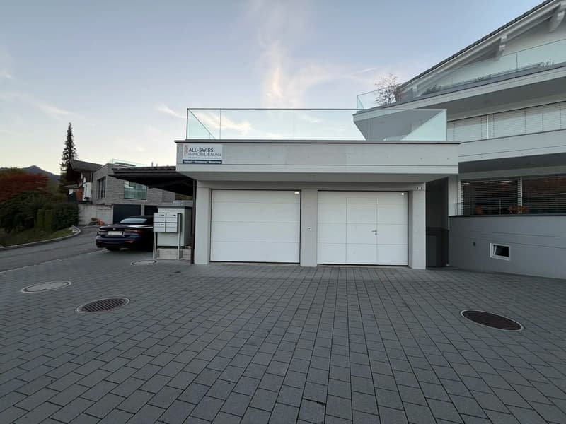 180 m² Lager mit Doppel-Garagentor in Gross mieten (3)