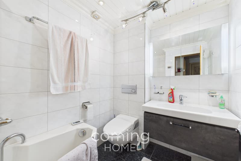 2.5-Zimmer-Wohnung mit Cheminée und Balkon in Saas-Grund kaufen (10)