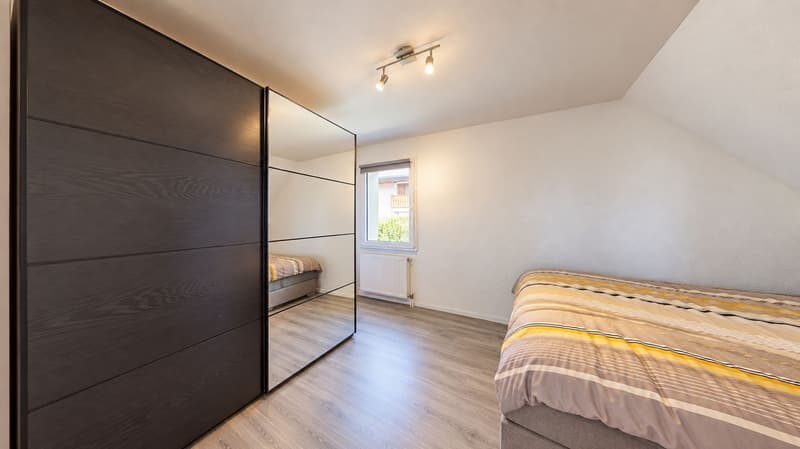 Freistehendes 5.5-Zimmer-Einfamilienhaus mit grossem Garten, Veranda & Weitblick (14)
