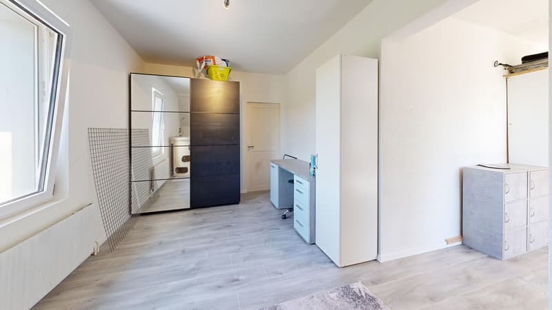 Freistehendes 5.5-Zimmer-Einfamilienhaus mit grossem Garten, Veranda & Weitblick (13)
