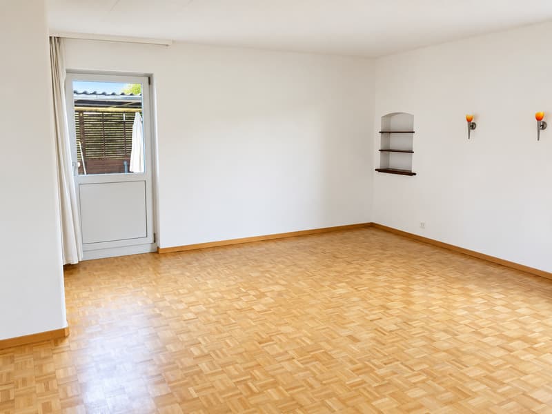 Grosszügige 5.5-Zimmer-Wohnung vis à vis vom Bahnhof! (7)