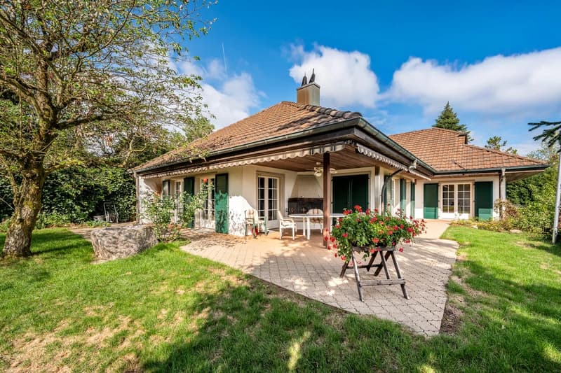 Herrschaftliche Villa mit traumhafter Weitsicht und viel Potenzial (3)
