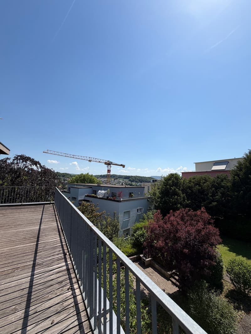Grosszügige 7.5-Zimmer-Attika-Maisonette-Wohnung mit Balkon und 3 Garagenplätzen (18)