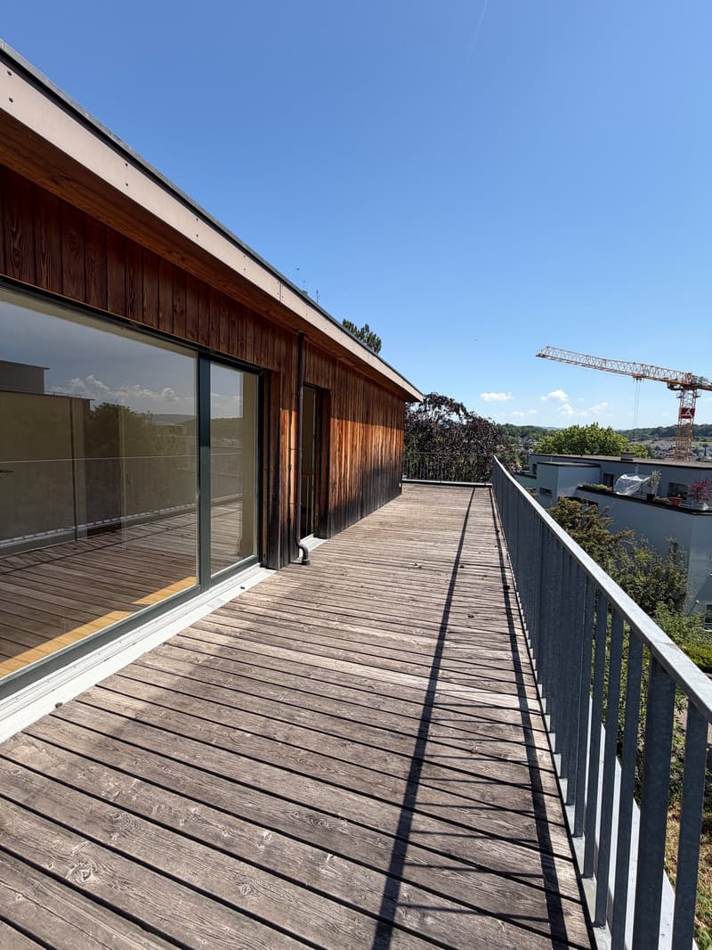 Grosszügige 7.5-Zimmer-Attika-Maisonette-Wohnung mit Balkon und 3 Garagenplätzen (17)