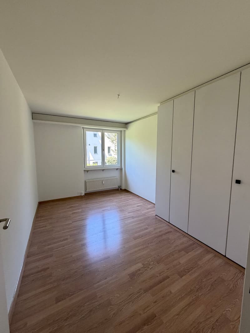 Grosszügige 7.5-Zimmer-Attika-Maisonette-Wohnung mit Balkon und 3 Garagenplätzen (12)