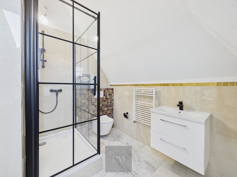 Charmante 5,5 Zimmer Maisonette (8)