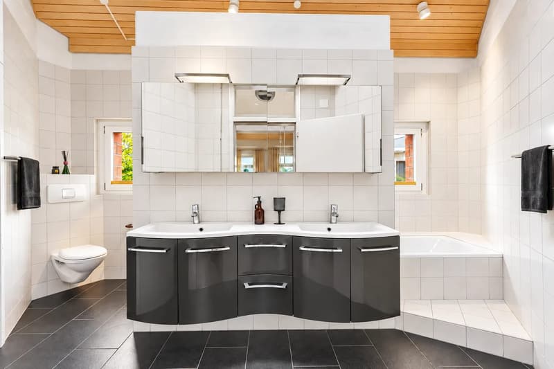 Freistehendes Architektenhaus mit integriertem 1.5 Zimmer Studio (6)