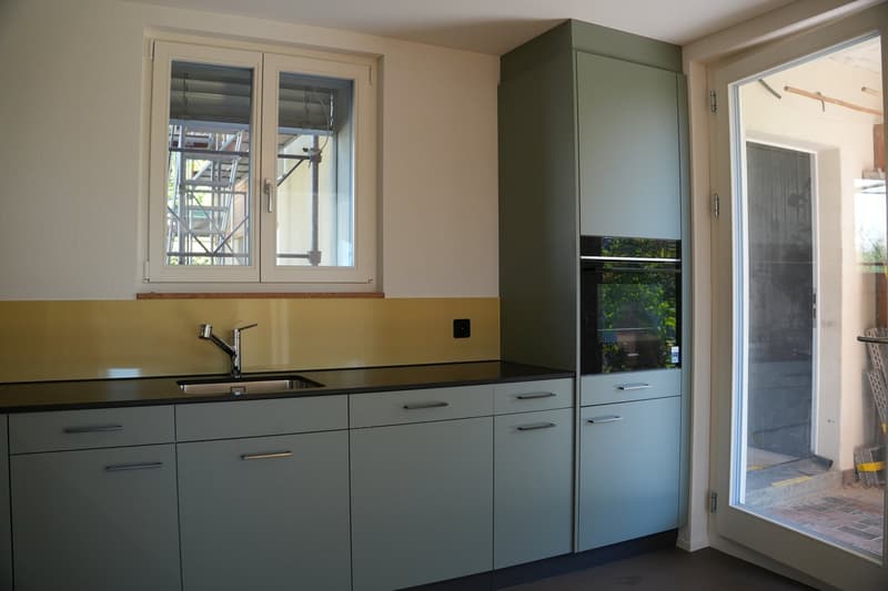 Grosszügige 4½-Zimmer-Gartenwohnung mit privatem Garten in Pfäffikon ZH (6)