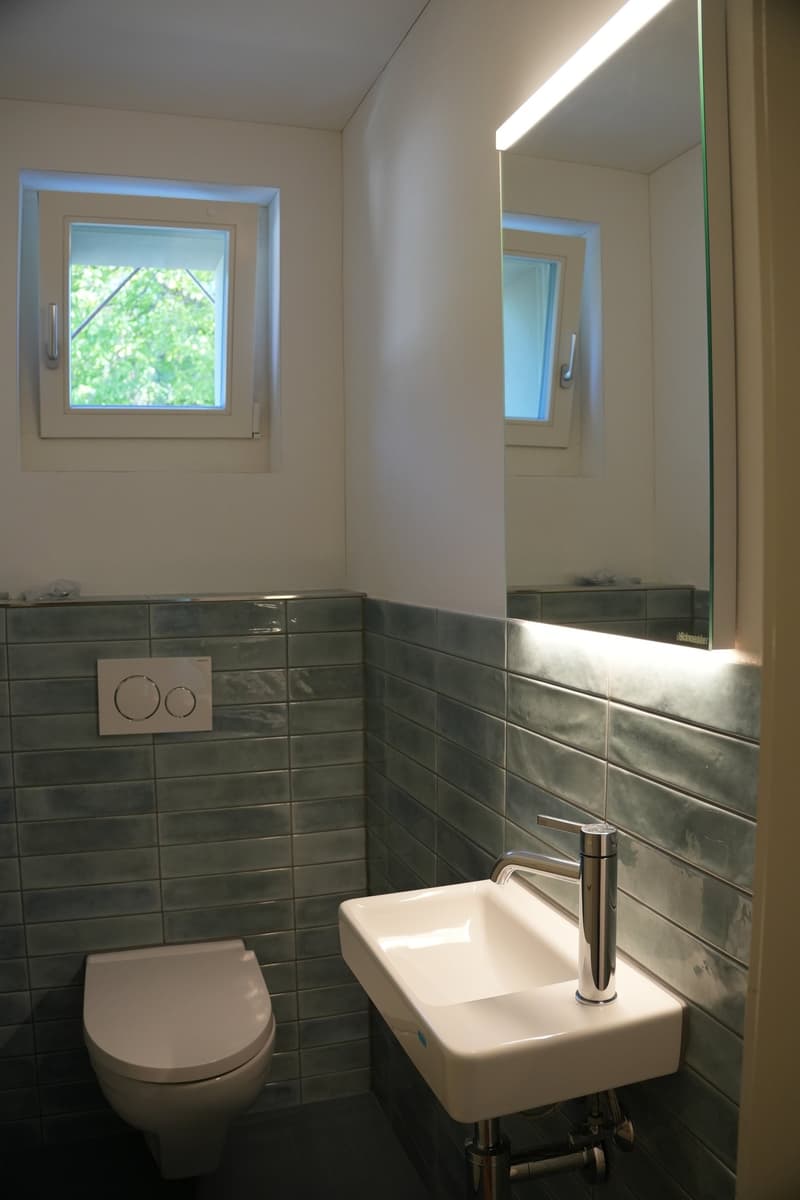 4-Zimmer-Wohnung mit Altbaucharme und traumhafter Sicht auf See und Berge (11)